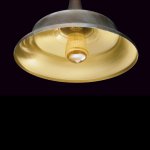 Rustikale Messing-Hngelampe in verschiedenen Patinierungen