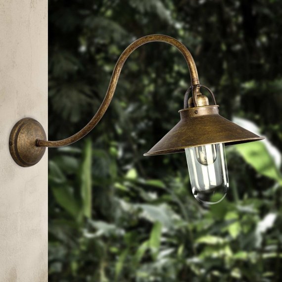 Tiefe Auen-Wandlampe in zwei Messing-Finishes